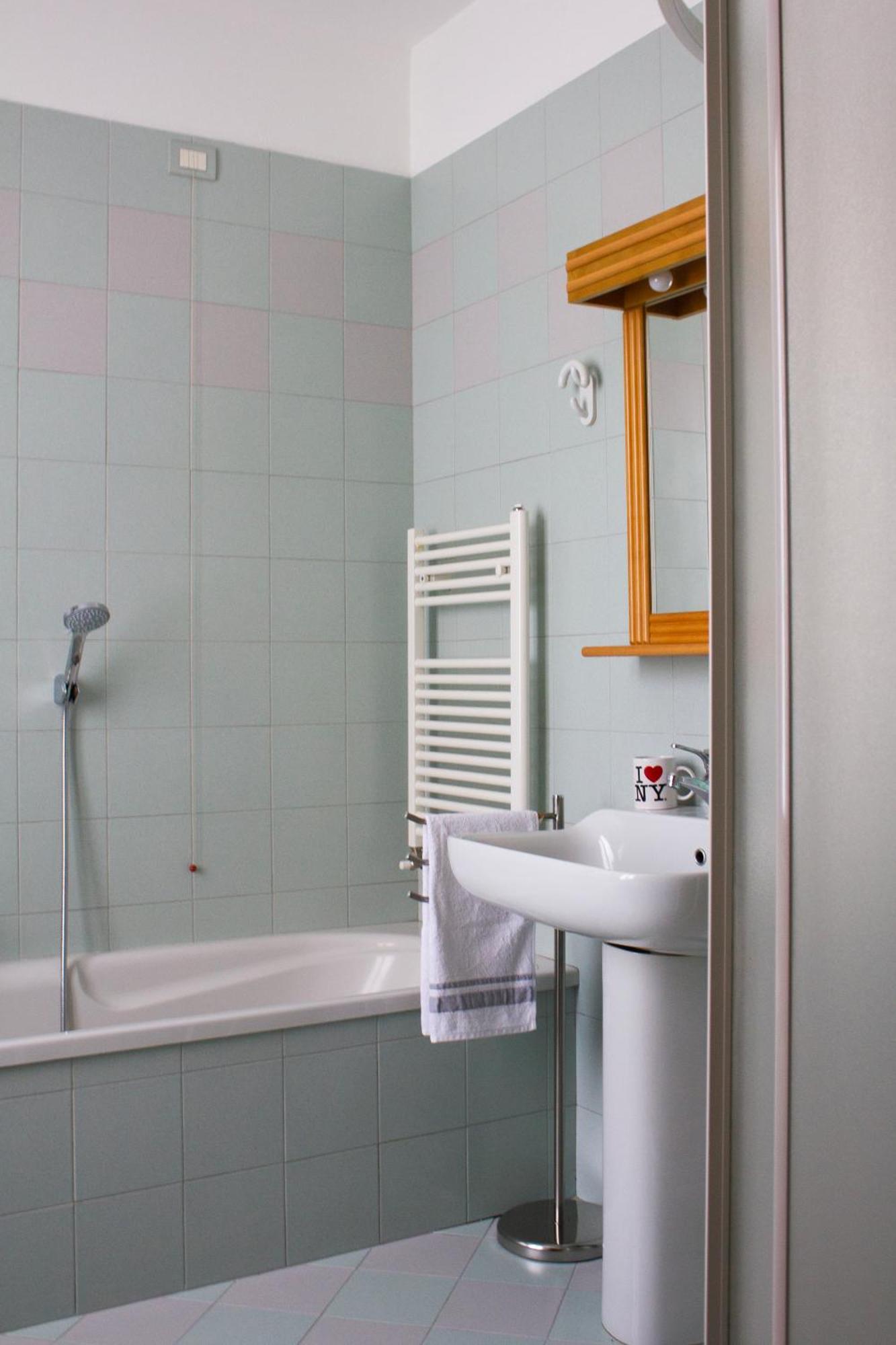 Appartamento Moderno E Tranquillo Piacenza Exteriör bild